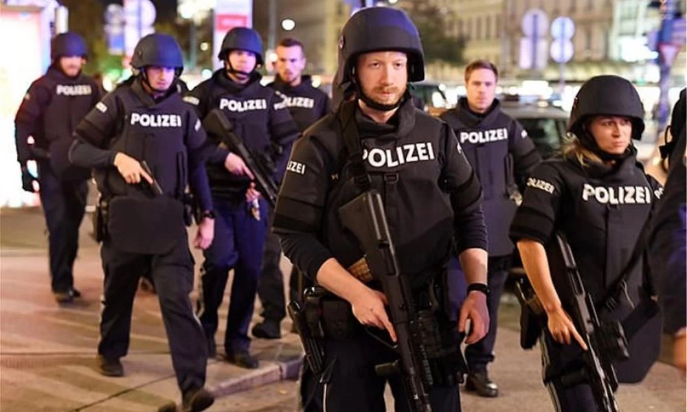 Ο ISIS σχεδιάζει τρομοκρατικές επιθέσεις την περίοδο των εορτών προειδοποιεί πρώην πράκτορας της ΜΙ6